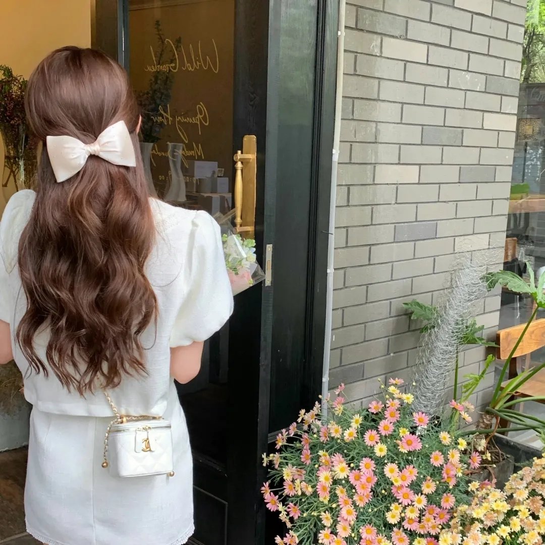 桥头咖啡屋